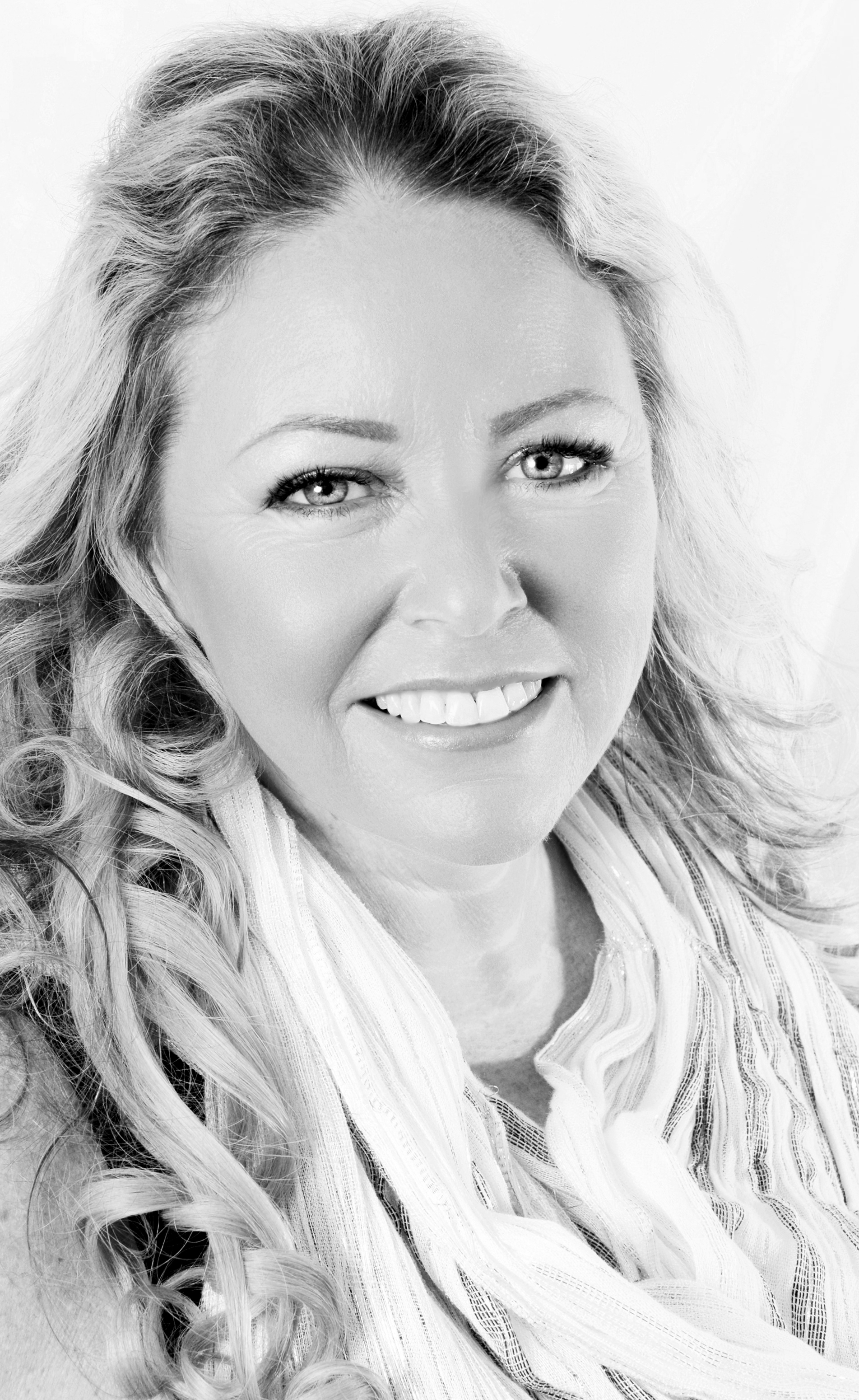 Julie-Knight-029a-bw Julie-Knight-029a-bw