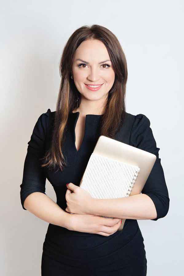 Lash-ed-Writer-Hanna-Putjato